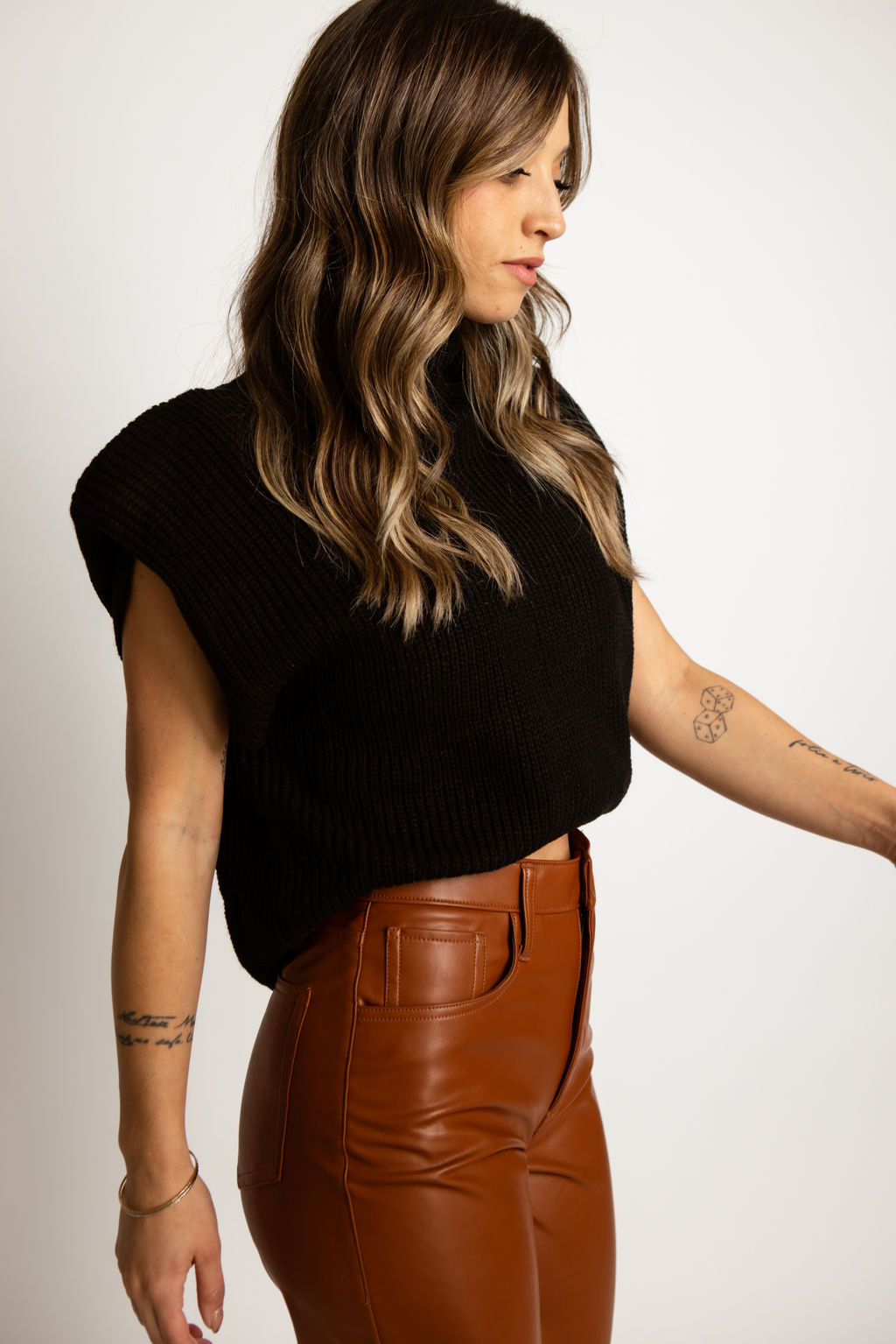 Sly Knit Vest – Celia Collection